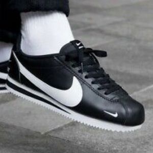 Mens White And Black Nike Cortez Shoes 